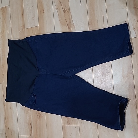 Thyme women's size large blurle jeans long shorts/carpis - Picture 1 of 5